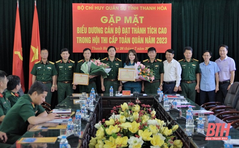 Bộ CHQS tỉnh Thanh Hoá biểu dương cán bộ đạt thành tích cao trong hội thi cấp toàn quân năm 2023
